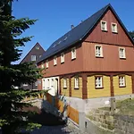 Fh Am Osterbrunnen בית הארחה